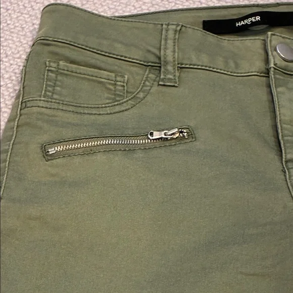 Harper Jeans, Military Green, Accordion Design Size 28 - Picture 4 of 8